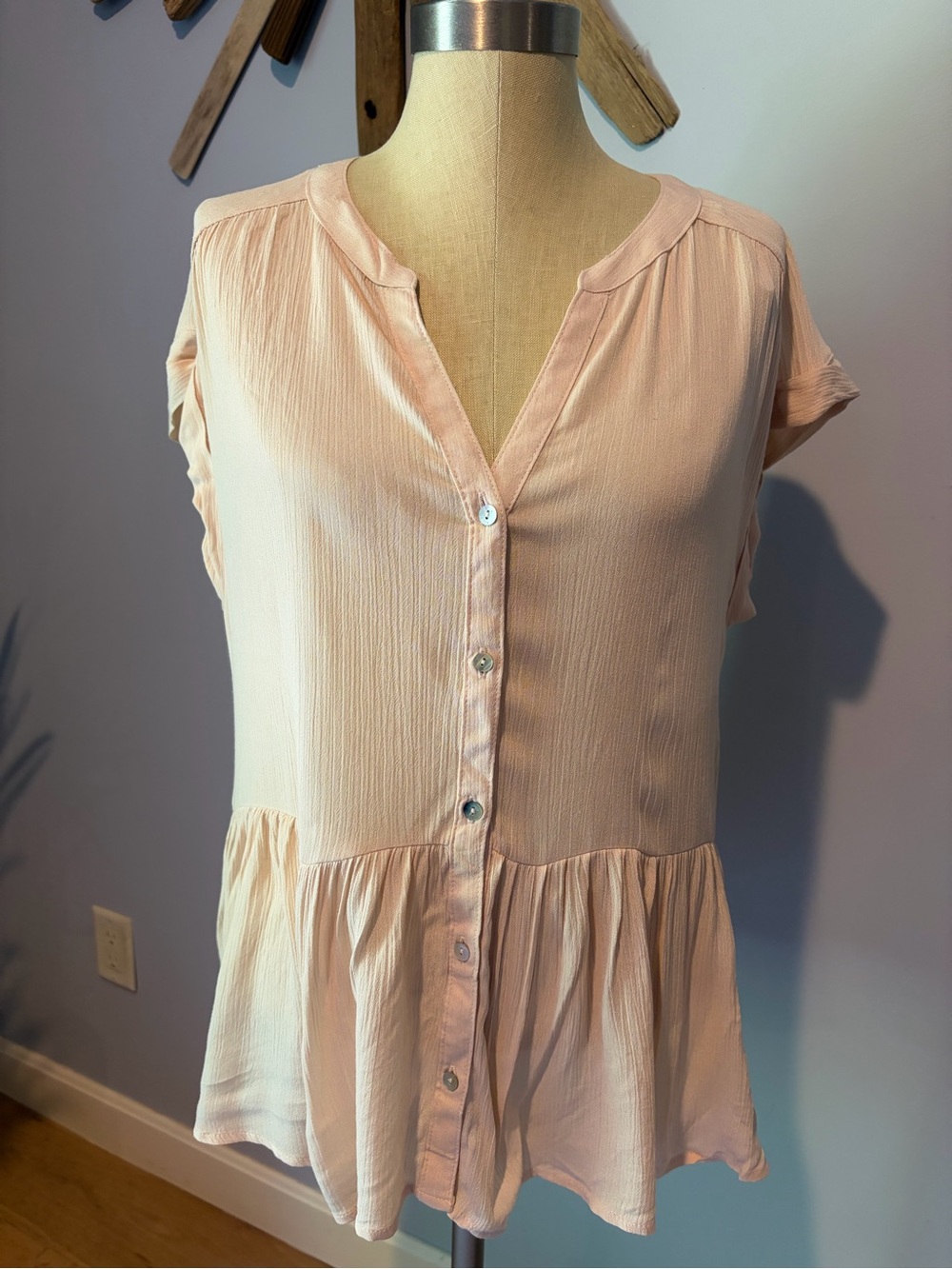 BE COOL Button-Front Peplum Blouse Size Large NWT